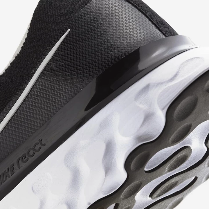 Nike React Infinity Run Flyknit Futócipő Férfi Fekete Sötétszürke Fehér | HU4256632