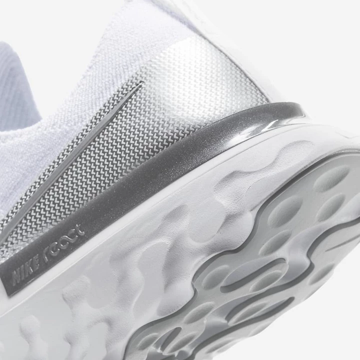 Nike React Infinity Run Flyknit Futócipő Női Fehér Fehér Platina Metal Titán | HU4258260
